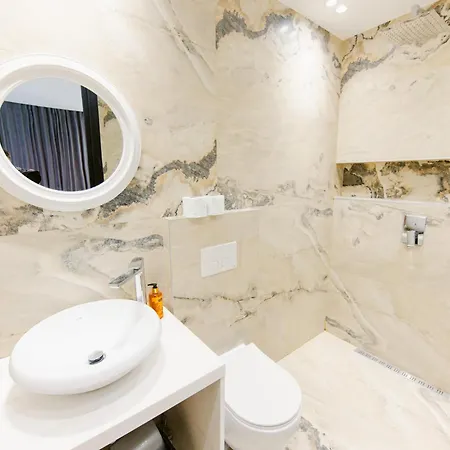 Durres Str Modern - The Nest Apartment *