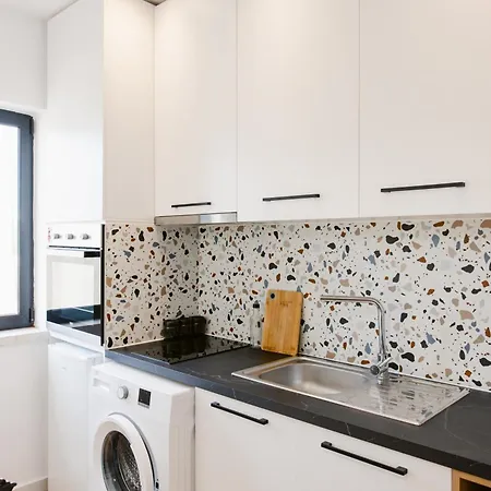 Durres Str Modern - The Nest Tirana