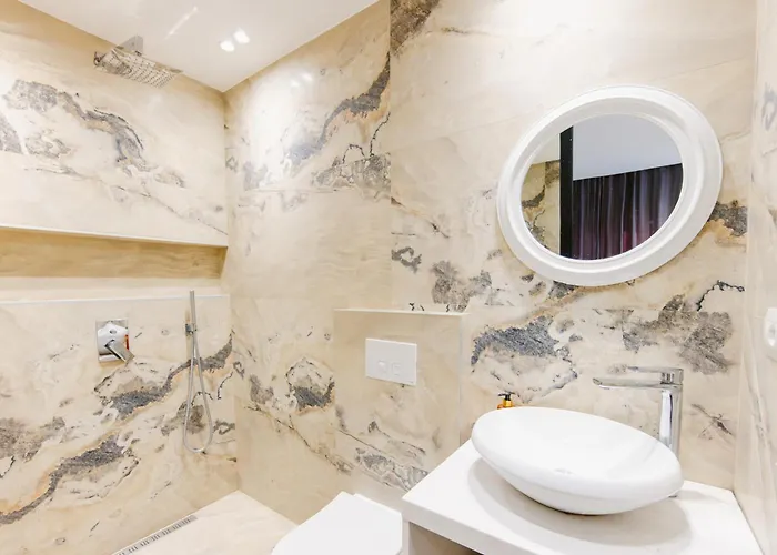Durres Str Modern - The Nest Apartment *