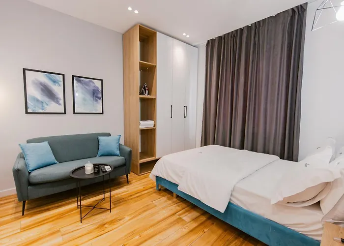 Durres Str Modern - The Nest 地拉那