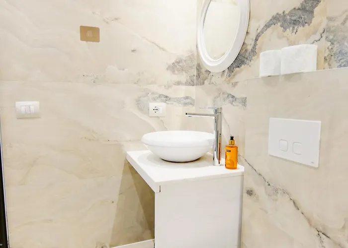Durres Str Modern - The Nest 公寓