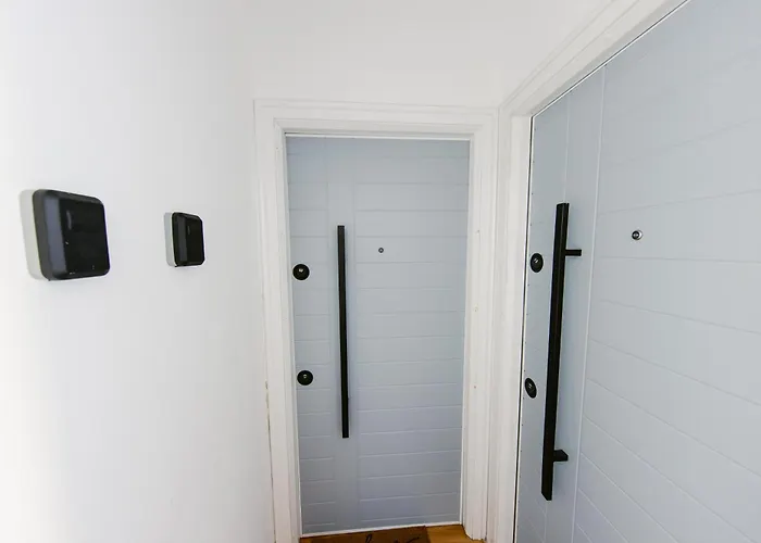 Durres Str Modern - The Nest 公寓 *