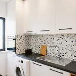 Durres Str Modern - The Nest 티라나