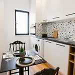 Durres Str Modern - The Nest 아파트 티라나